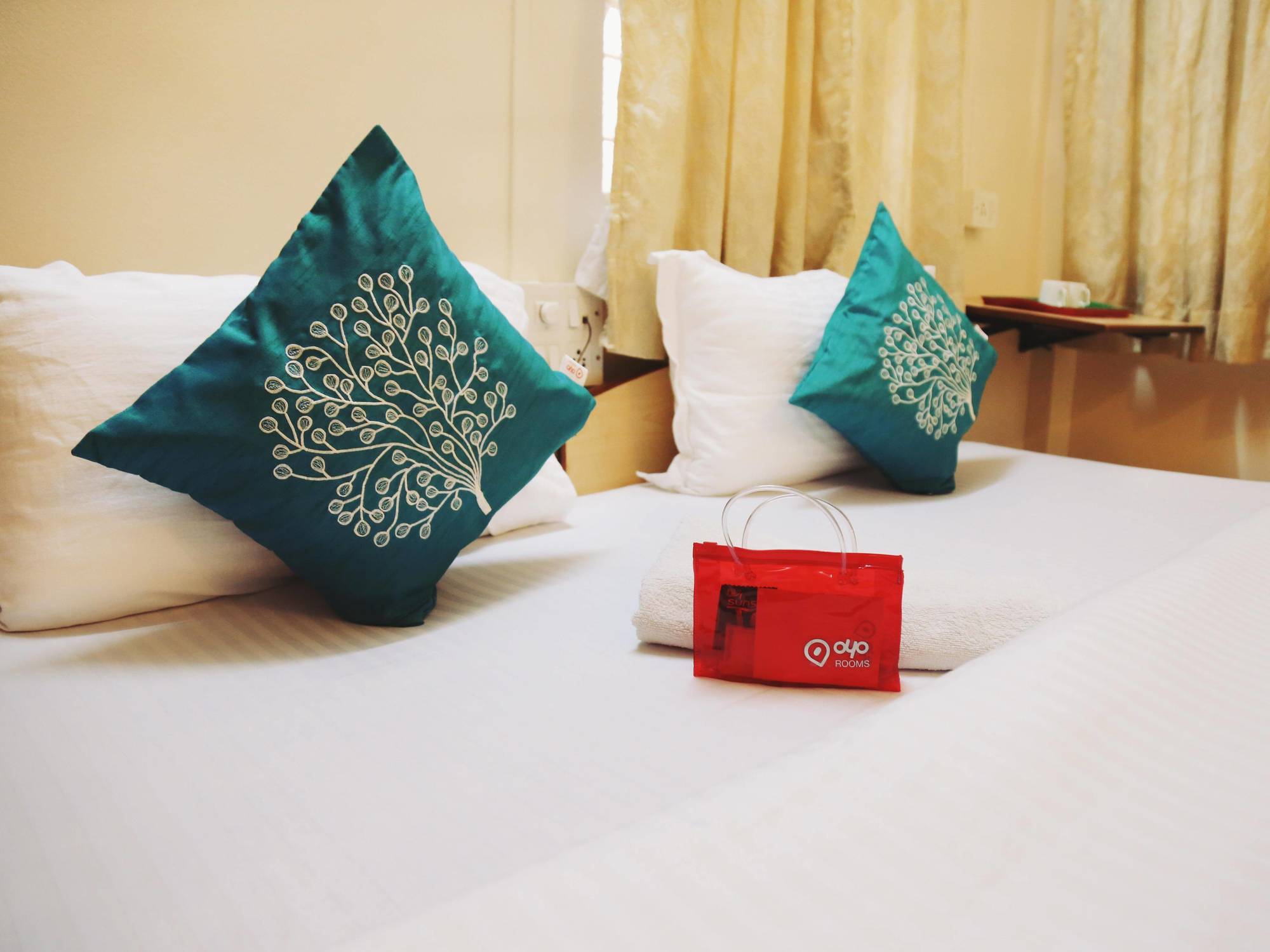 Oyo 946 Royce Studio Apartments Pune Exterior foto